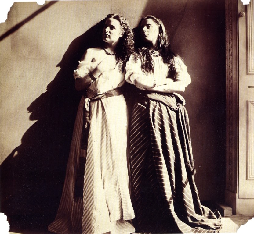 A Victorian Mother'S Lens: Intimate Portraits Of Daughters In Early Photography, 1860S