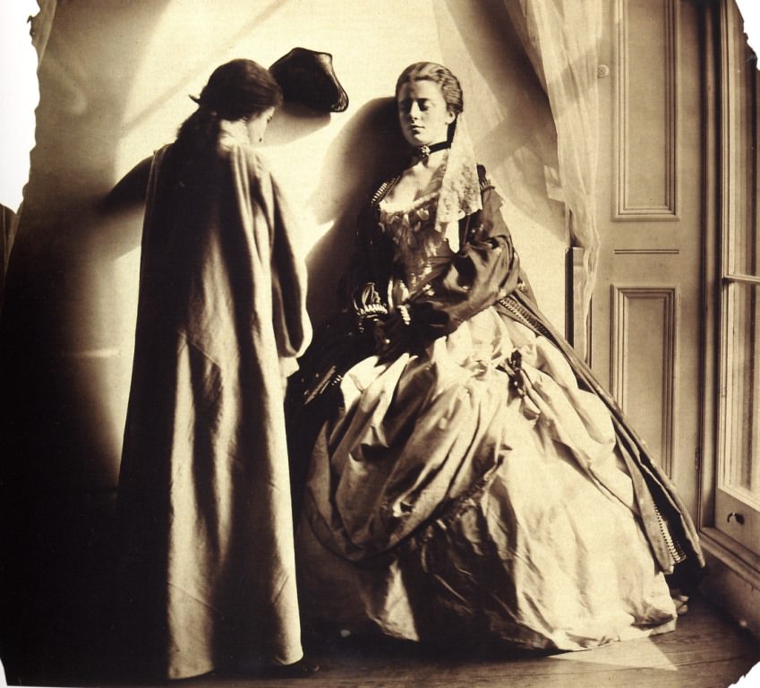 A Victorian Mother'S Lens: Intimate Portraits Of Daughters In Early Photography, 1860S