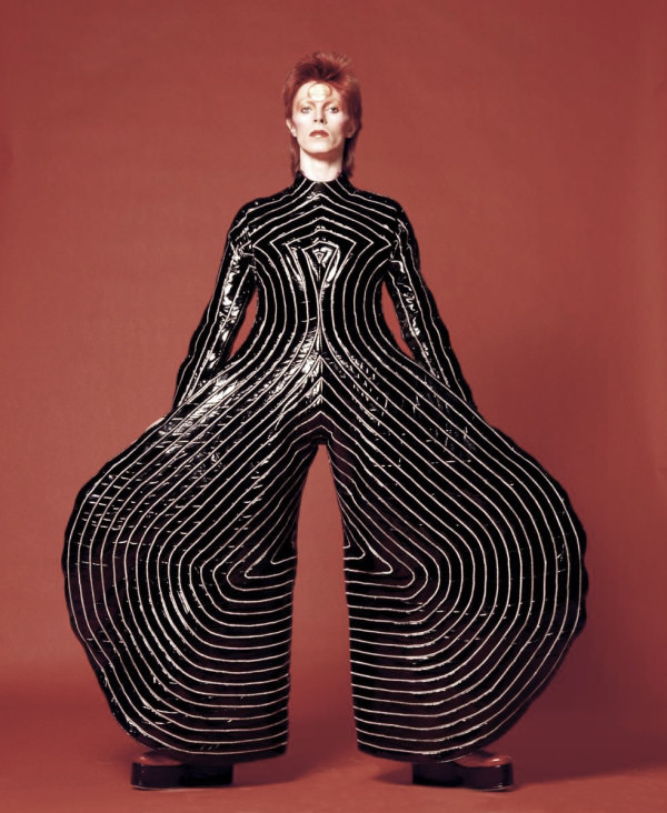 See The Transformation: Photos Of David Bowie'S Iconic Ziggy Stardust Era