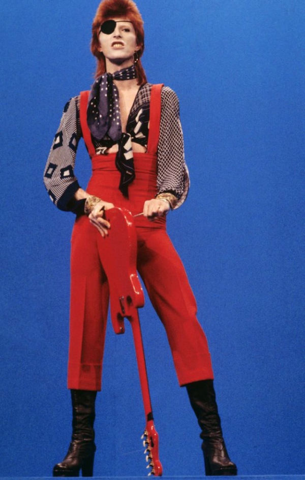 See The Transformation: Photos Of David Bowie'S Iconic Ziggy Stardust Era