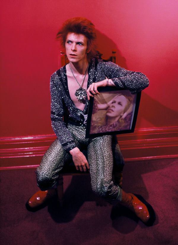 See The Transformation: Photos Of David Bowie'S Iconic Ziggy Stardust Era