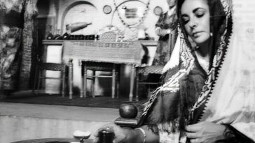 Elizabeth Taylor In Iran 1976