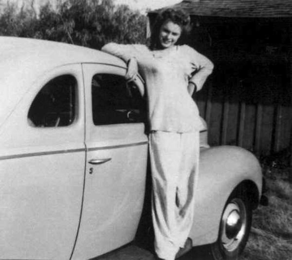 Norma Jeane, 1942