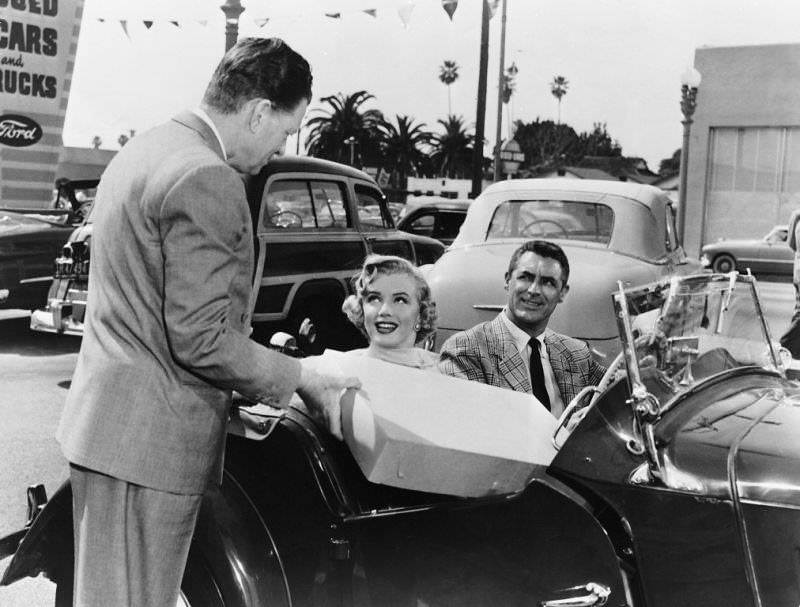 Marilyn And Cary Grant In Monkey Business