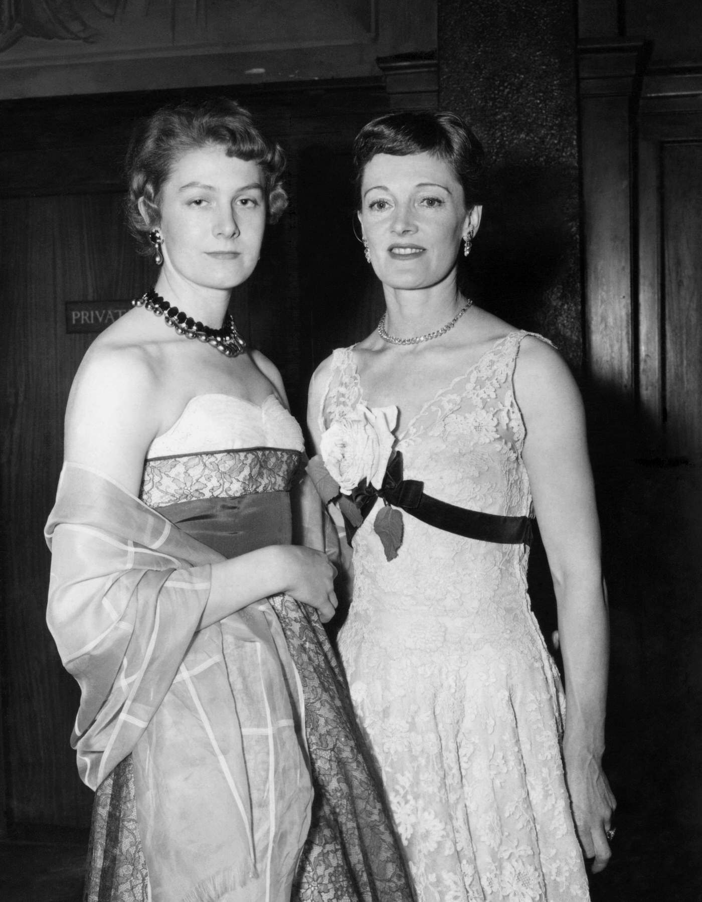 Rachel Kempson, Wife Of Michael Redgrave, And Their Daughter Vanessa Redgrave, At The Premiere Of ‘The Night My Number Came Up’, 1955.