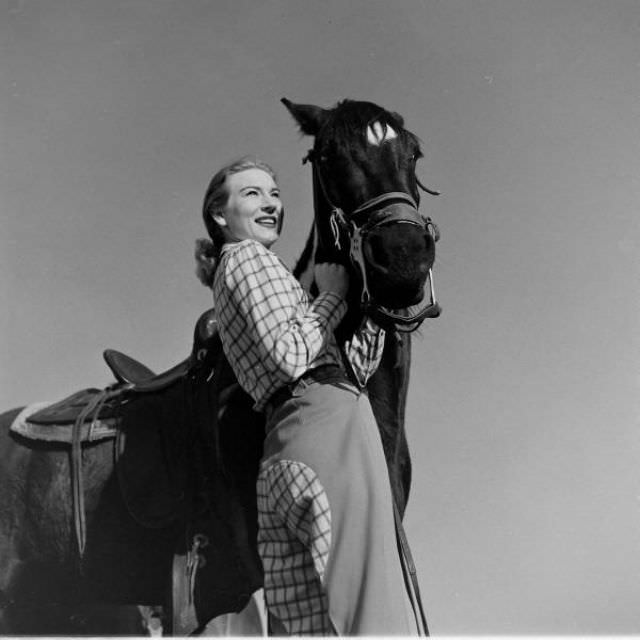 American Cowgirls Of The 1940S: A Look At Rodeo Life And Style