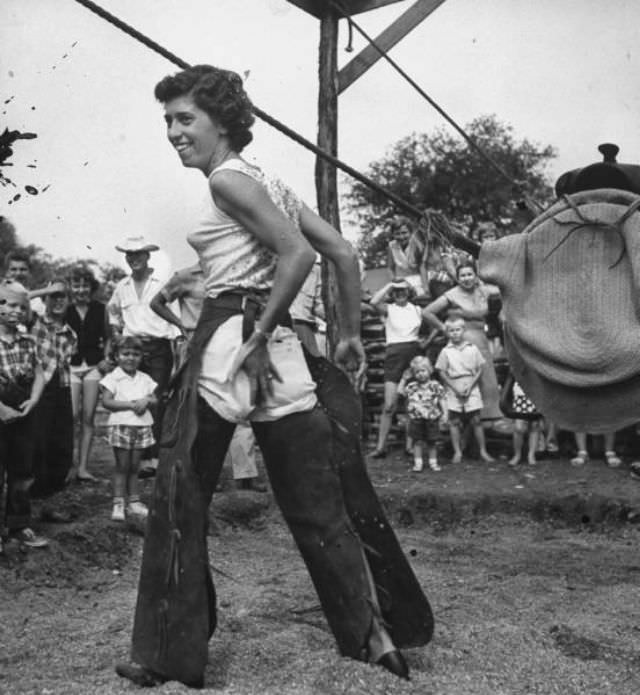 American Cowgirls Of The 1940S: A Look At Rodeo Life And Style
