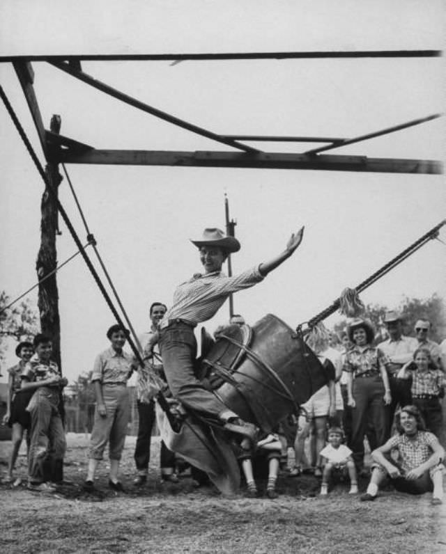 American Cowgirls Of The 1940S: A Look At Rodeo Life And Style