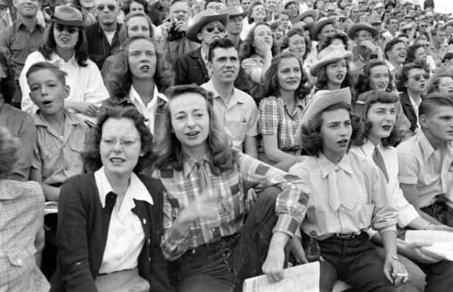 American Cowgirls Of The 1940S: A Look At Rodeo Life And Style