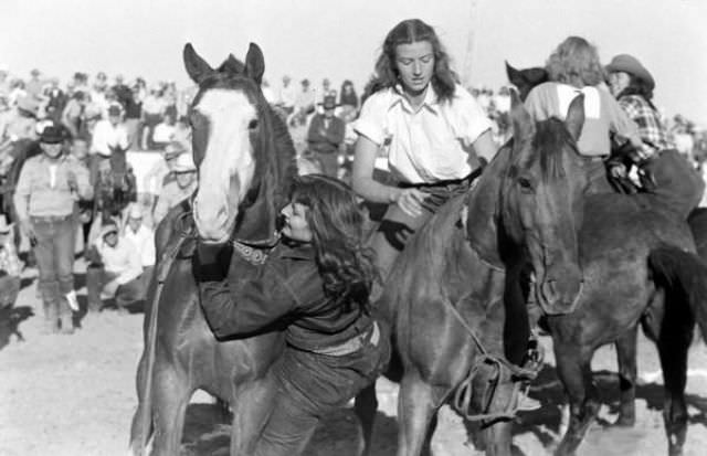 American Cowgirls Of The 1940S: A Look At Rodeo Life And Style