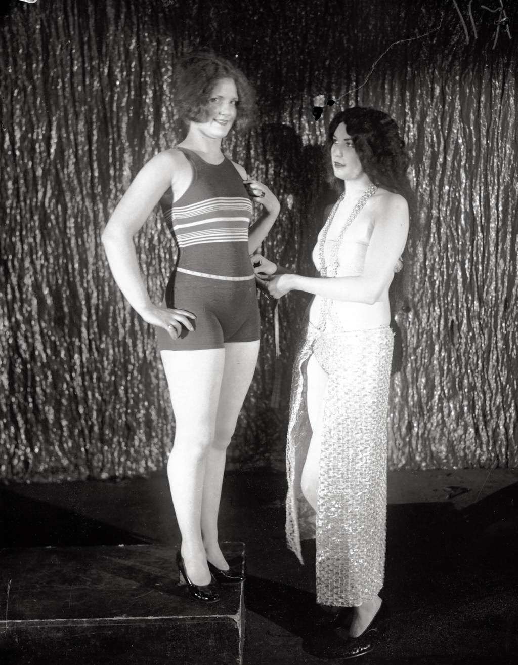 Miss Chicago Contestant Lucille Burgess With Betty Blythe, 1926.