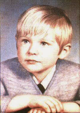 Rare Pictures Of Kurt Cobain’s Family And His Childhood From The Late 1960S And 1970S