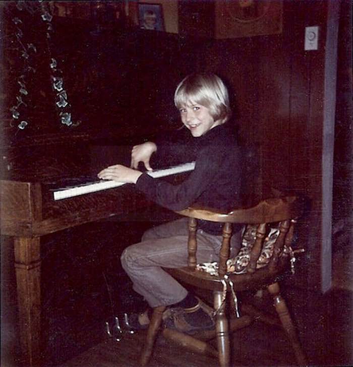Rare Pictures Of Kurt Cobain’s Family And His Childhood From The Late 1960S And 1970S