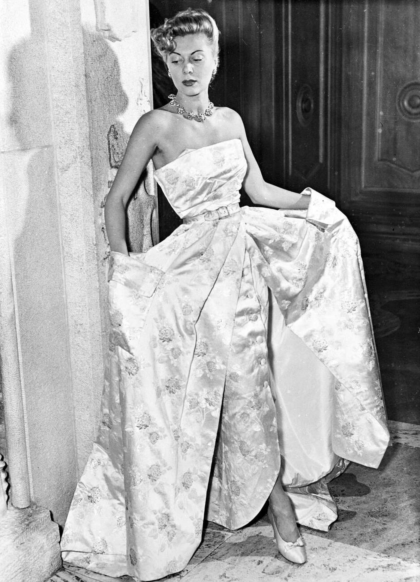 One Of The Mannequins With A Dior From The Show Held By Christian Dior In The Town Hall, Stockholm For The Benefit Of The Swedish Red Cross, 1950.