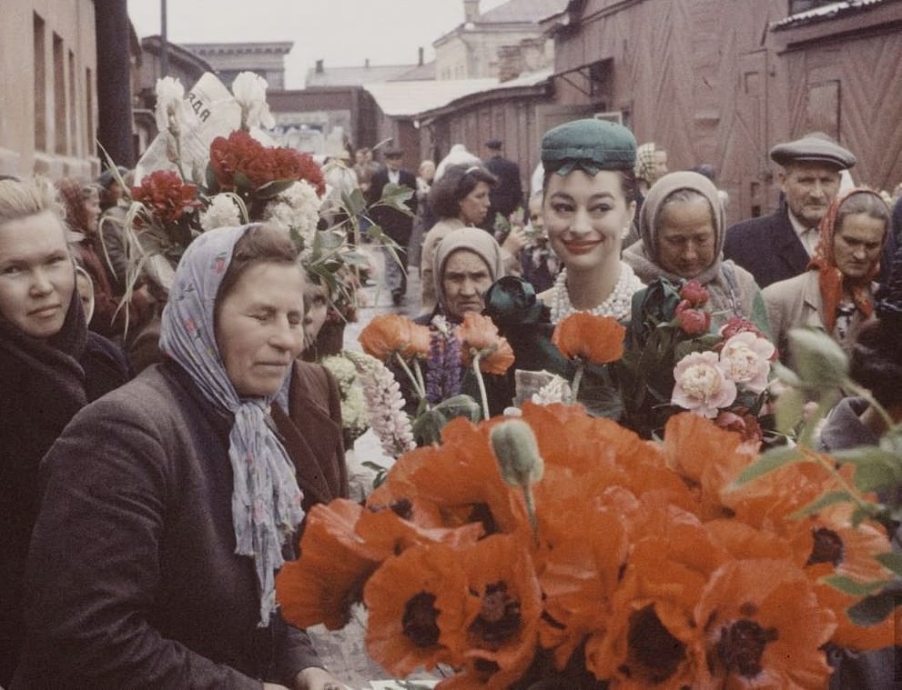 Red Square Runway: How Dior Models Turned Moscow Into A Fashion Stage In 1959