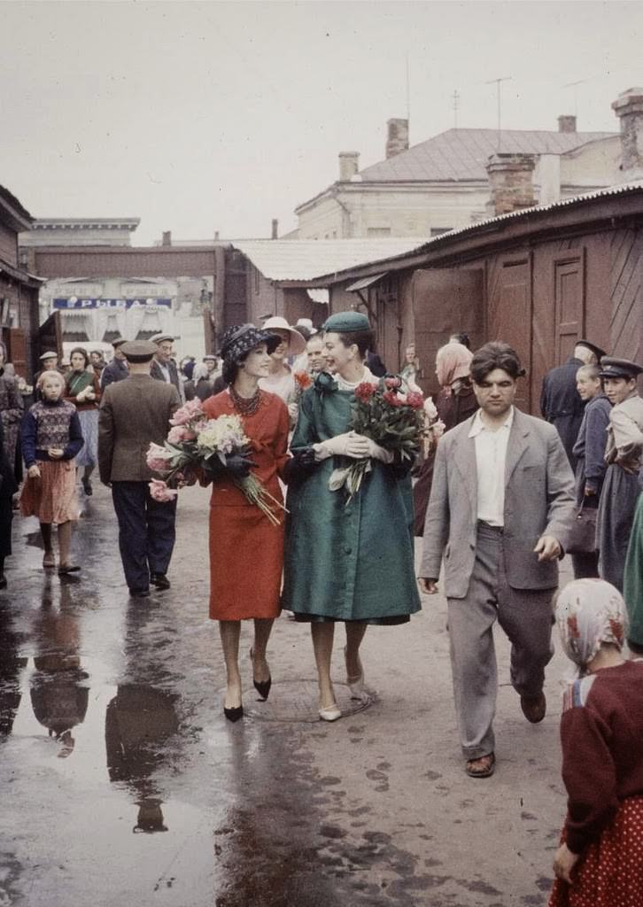 Red Square Runway: How Dior Models Turned Moscow Into A Fashion Stage In 1959