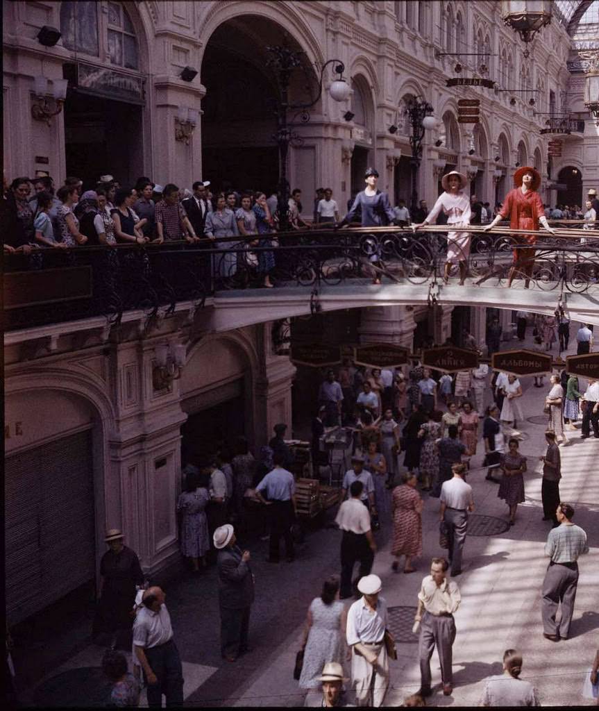 Red Square Runway: How Dior Models Turned Moscow Into A Fashion Stage In 1959