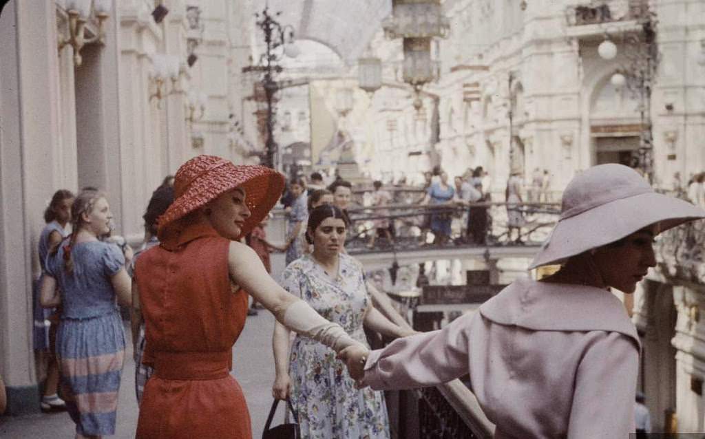 Red Square Runway: How Dior Models Turned Moscow Into A Fashion Stage In 1959