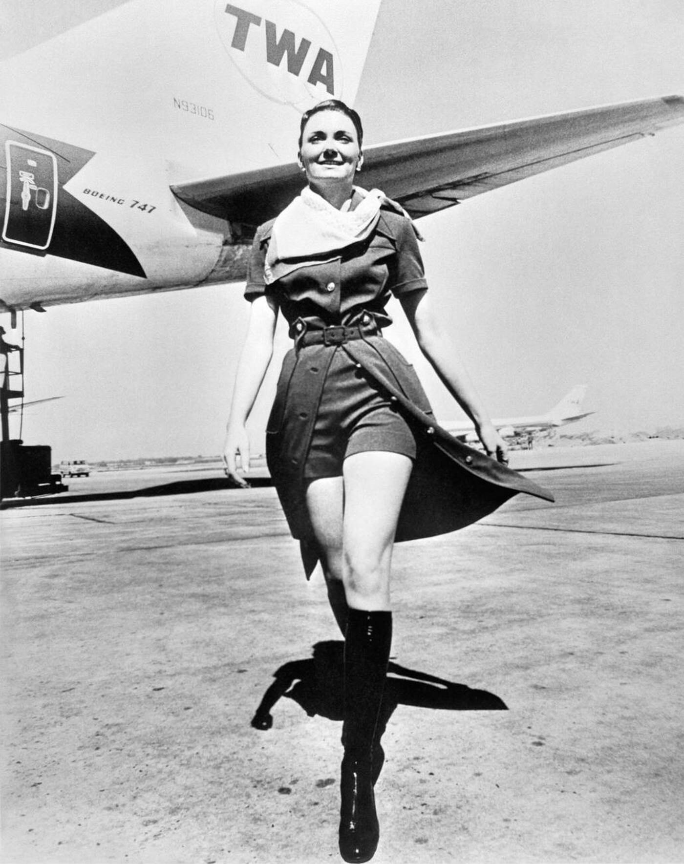 Twa Stewardessen With Hot Pants, 1971.