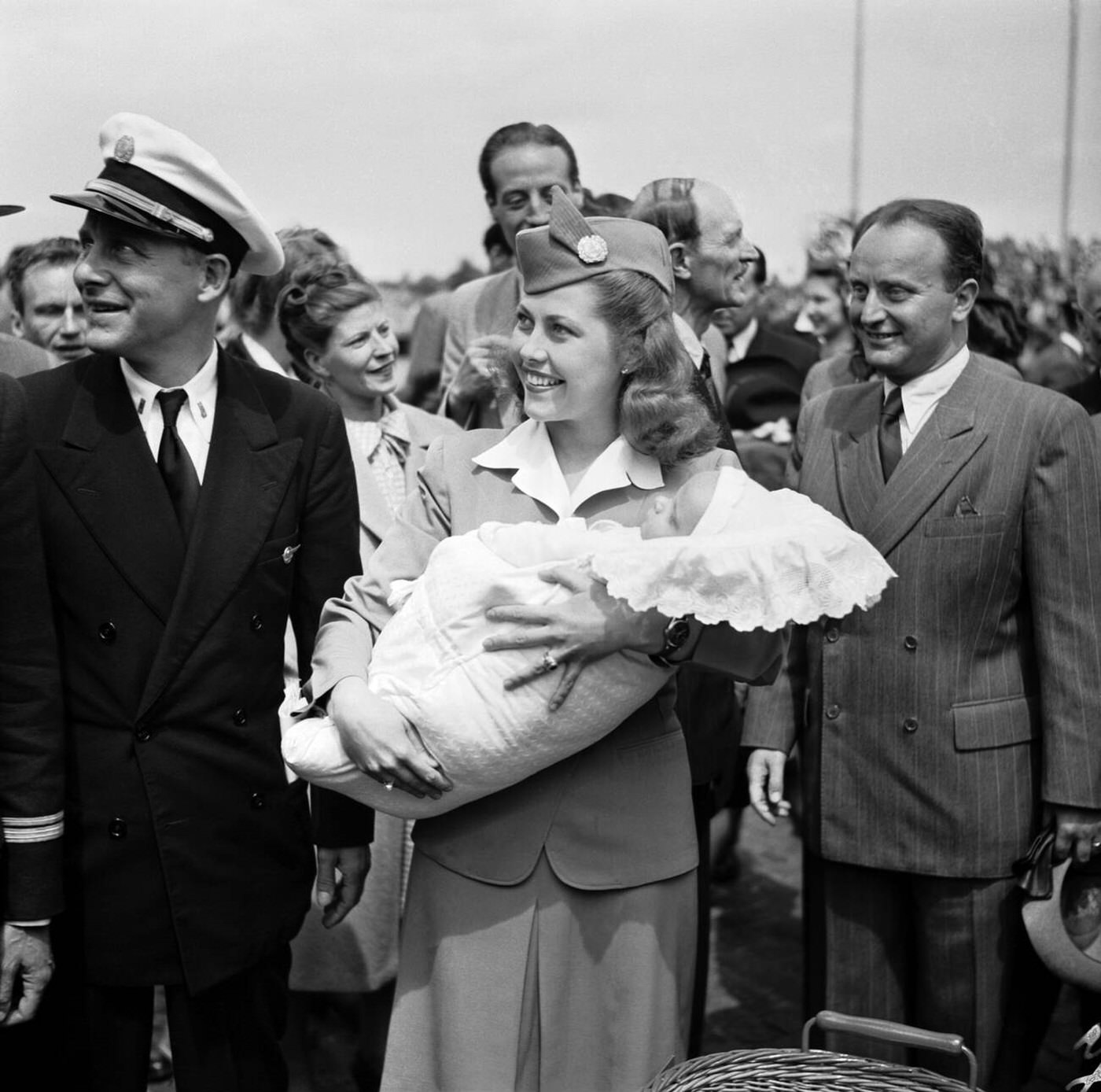 Ruzyne Airport First Transoceanic Propeller Powered Us Made Lockheed Super Constellation Aircraft, 1946.