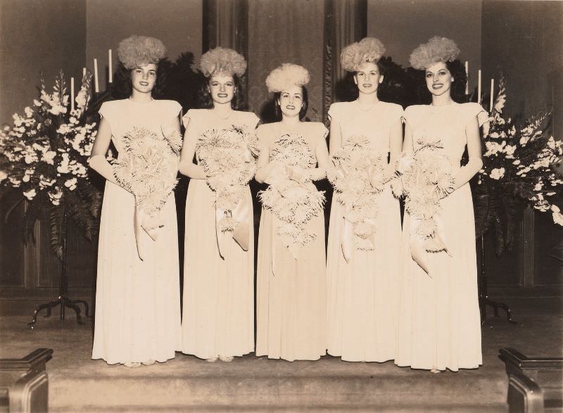 What Bridesmaids Wore In The 1940S: Vintage Wedding Photos And True Styles
