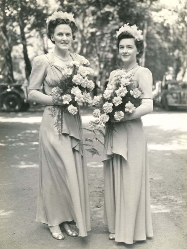 What Bridesmaids Wore In The 1940S: Vintage Wedding Photos And True Styles