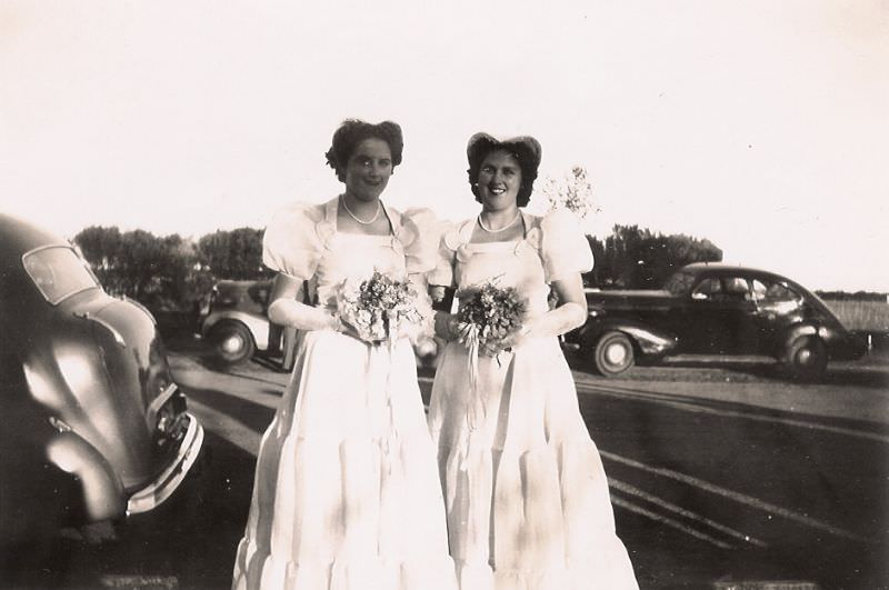 What Bridesmaids Wore In The 1940S: Vintage Wedding Photos And True Styles