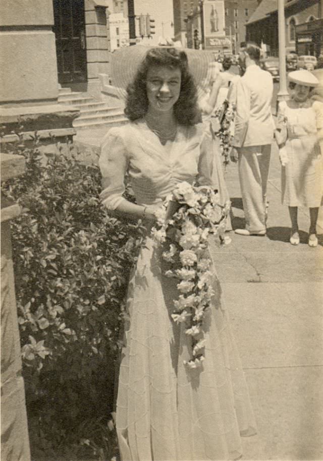 What Bridesmaids Wore In The 1940S: Vintage Wedding Photos And True Styles