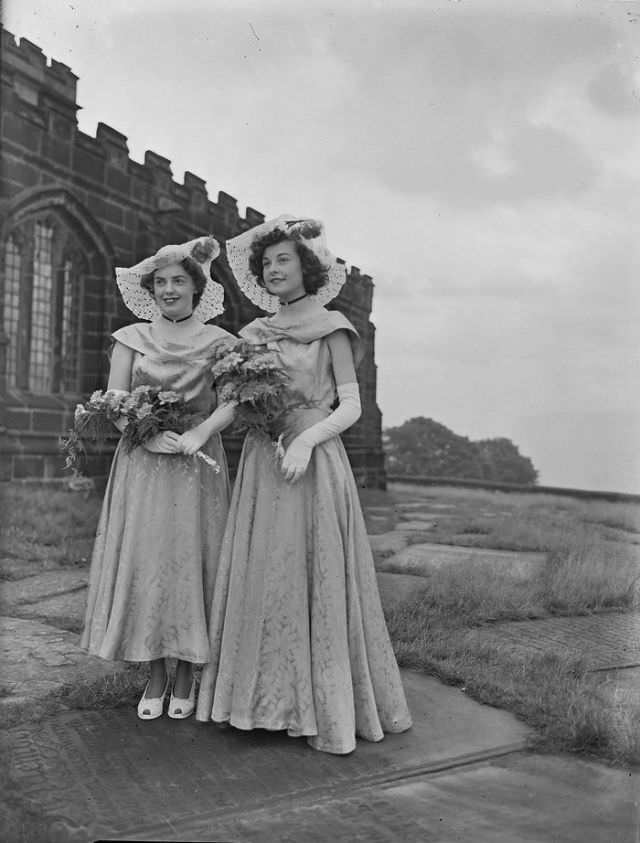 What Bridesmaids Wore In The 1940S: Vintage Wedding Photos And True Styles