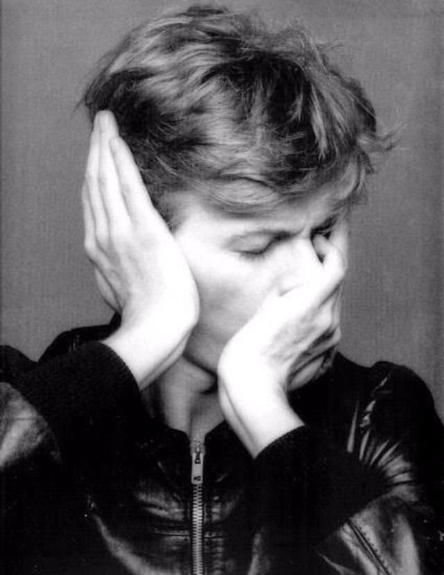 Behind The Lens: The Untold Story And Outtakes Of David Bowie’s Iconic ‘Heroes’ Album Cover In 1977