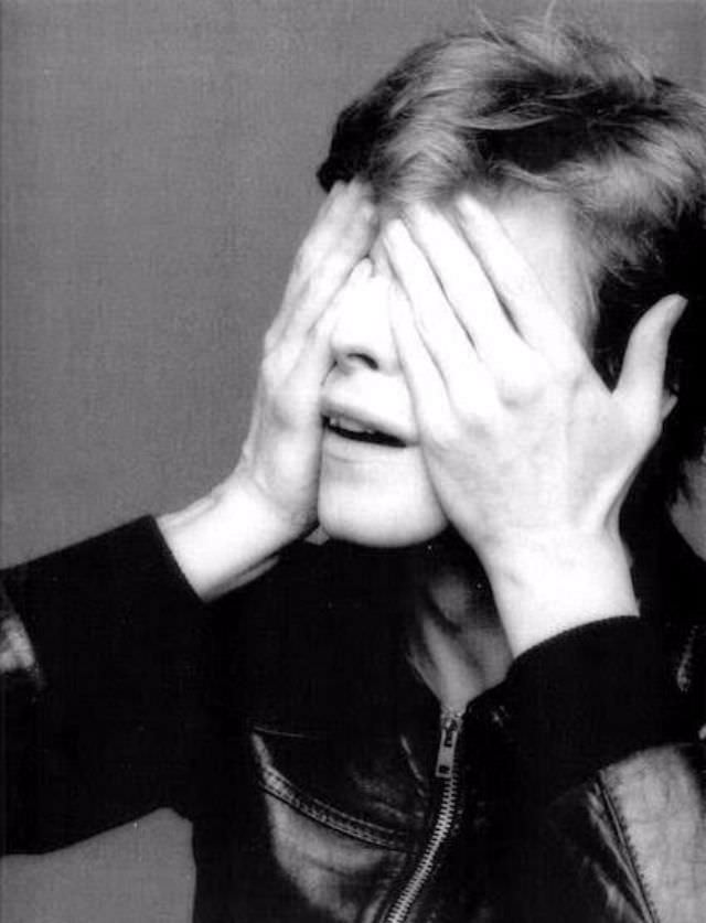 Behind The Lens: The Untold Story And Outtakes Of David Bowie’s Iconic ‘Heroes’ Album Cover In 1977
