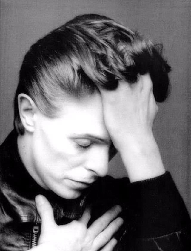Behind The Lens: The Untold Story And Outtakes Of David Bowie’s Iconic ‘Heroes’ Album Cover In 1977