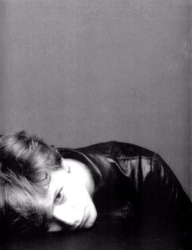 Behind The Lens: The Untold Story And Outtakes Of David Bowie’s Iconic ‘Heroes’ Album Cover In 1977