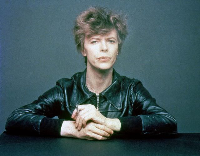 Behind The Lens: The Untold Story And Outtakes Of David Bowie’s Iconic ‘Heroes’ Album Cover In 1977