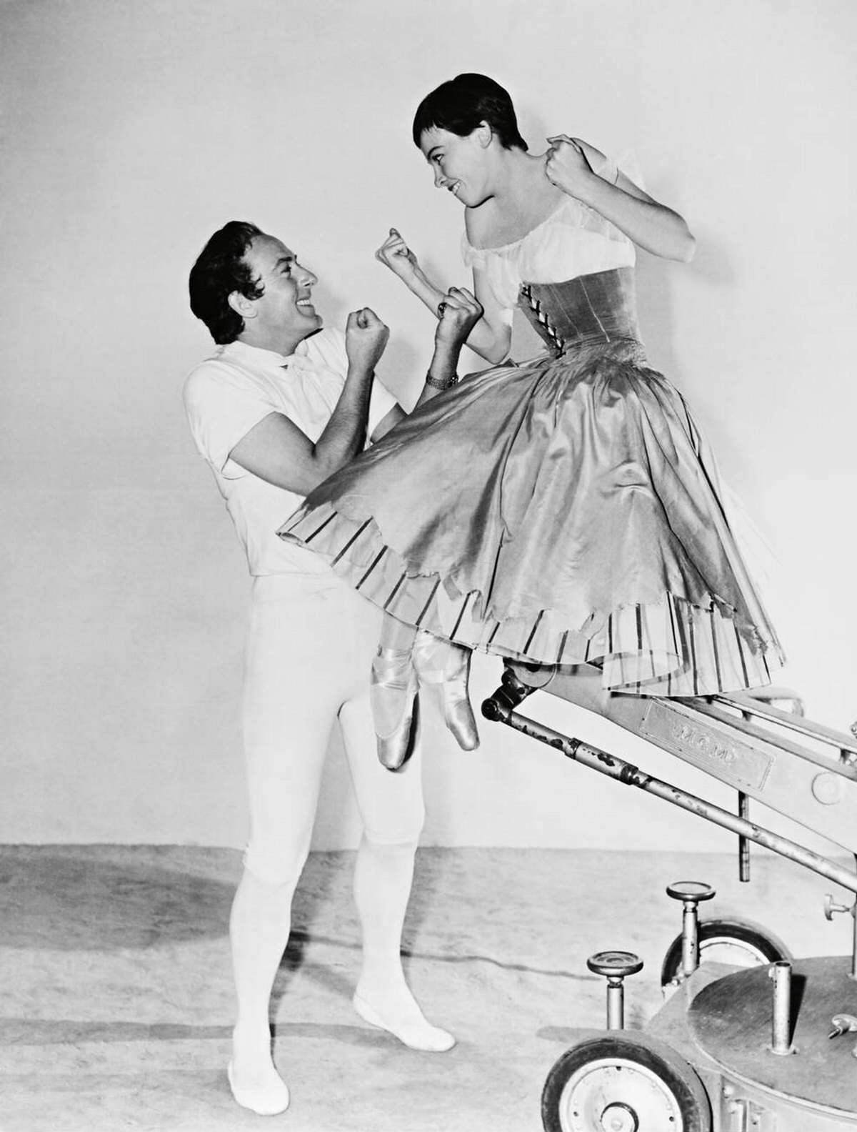 Leslie Caron And Michael Wilding In &Amp;Quot;The Glass Slipper&Amp;Quot;, 1955.