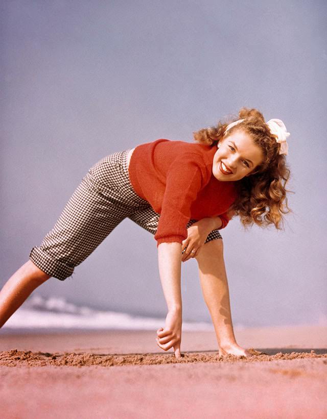 Before Marilyn Monroe Existed: Andre De Dienes And The Intimate 1945 Photographs Of Norma Jeane