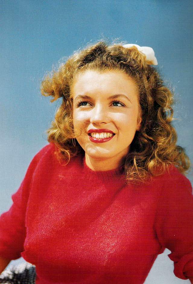 Before Marilyn Monroe Existed: Andre De Dienes And The Intimate 1945 Photographs Of Norma Jeane