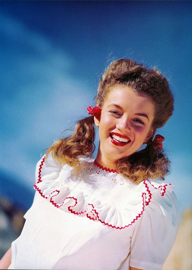 Before Marilyn Monroe Existed: Andre De Dienes And The Intimate 1945 Photographs Of Norma Jeane