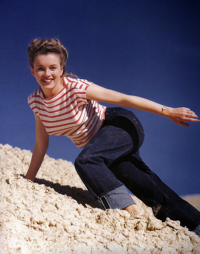 Before Marilyn Monroe Existed: Andre De Dienes And The Intimate 1945 Photographs Of Norma Jeane