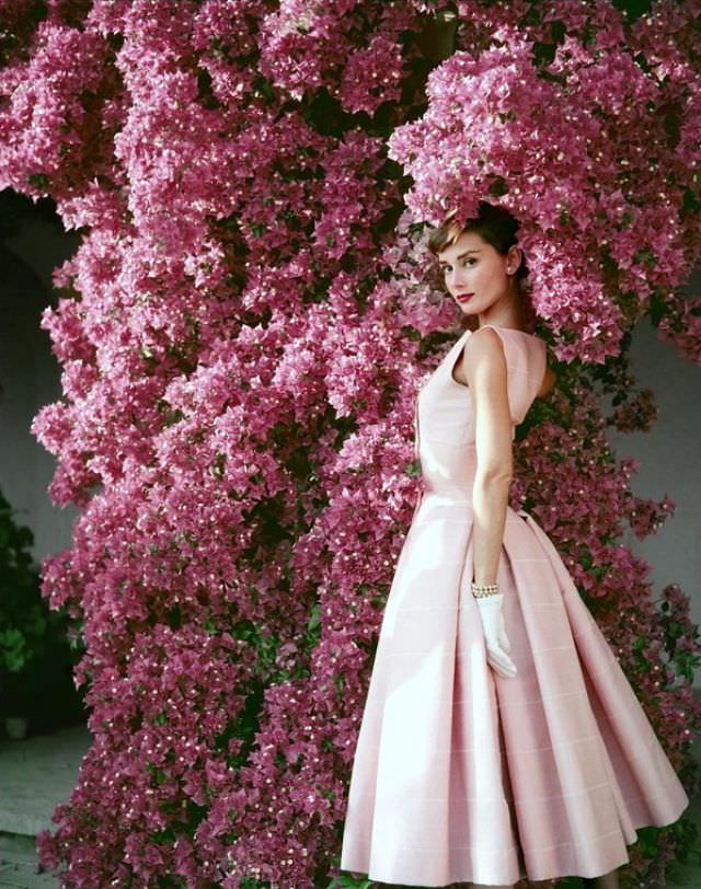 Audrey Hepburn At La Vigna For American Vogue, 1955