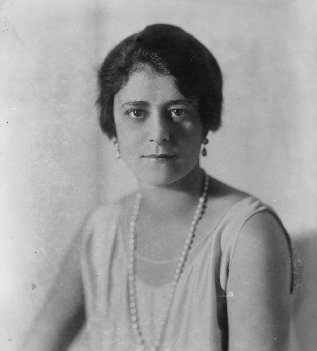Prudence Vanburgh, Niece Of Actress Irene Vanburgh, In Australia, 1928