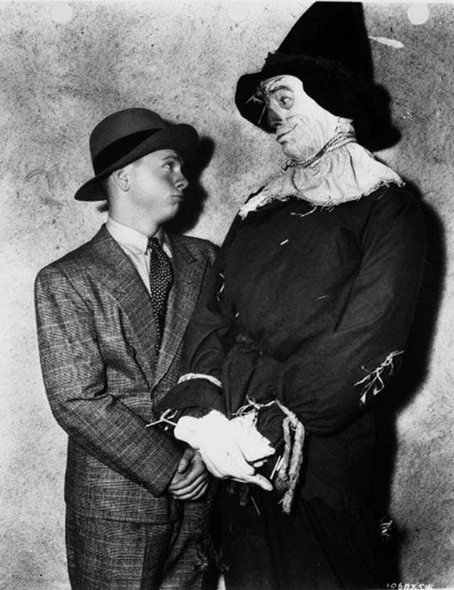 Ray Bolger As The Scarecrow Visits With Mickey Rooney.
