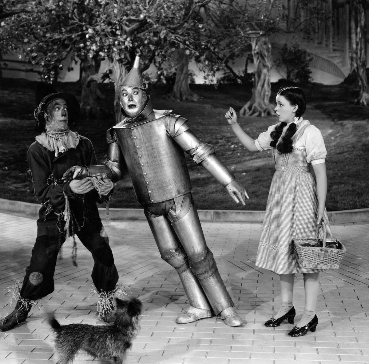 Ray Bolger, Jack Haley, Judy Garland, And Toto In A Publicity Still, The Wizard Of Oz, 1939