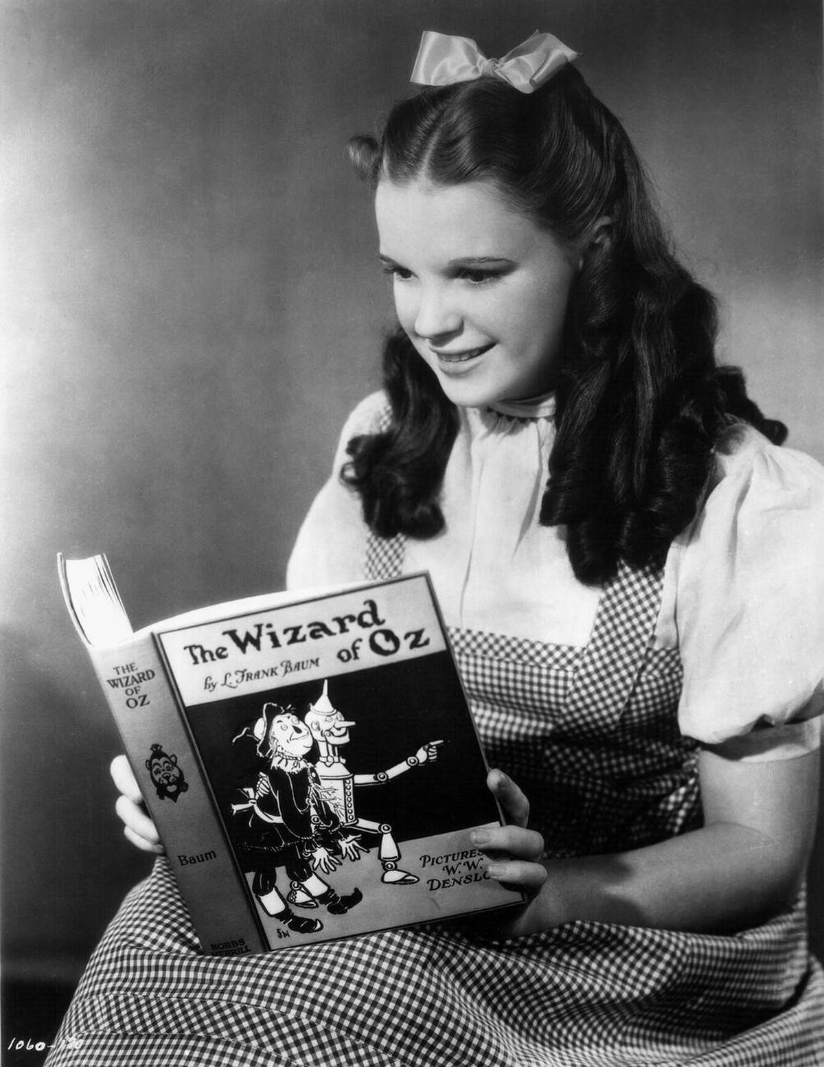 Judy Garland Reading A Book In A Publicity Still, The Wizard Of Oz, 1939