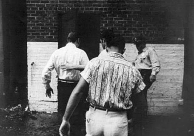 Elvis Arrives Through The Alley At Rear Of Theater, Aug 1956.