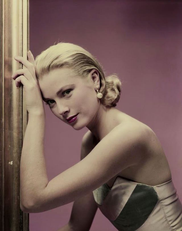 Stunning Vintage Fashion Photos By Erwin Blumenfeld From The 1940S And 1950S
