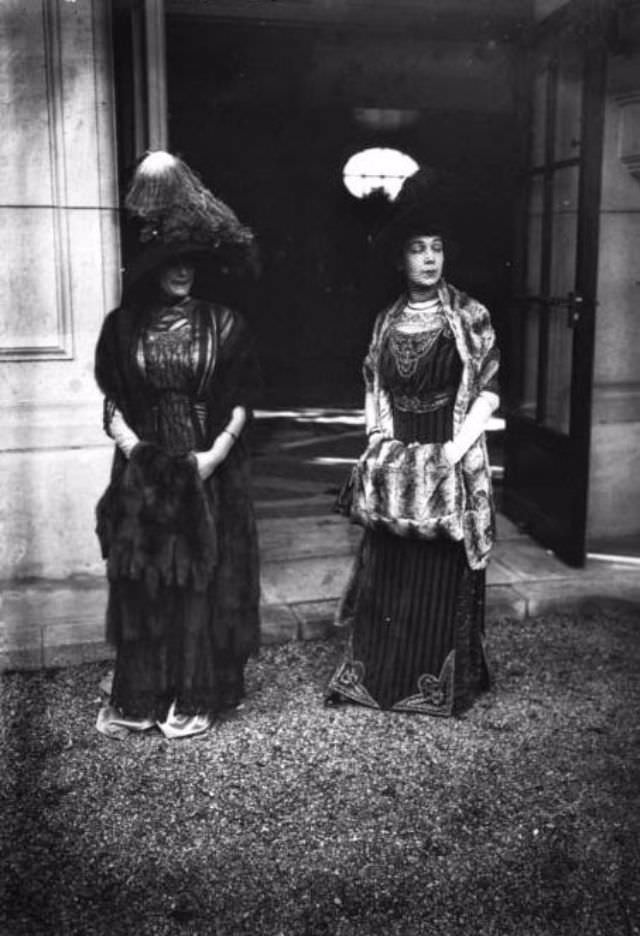 Dressed To Be Seen: Haute Couture At Longchamp In The Early 1900S