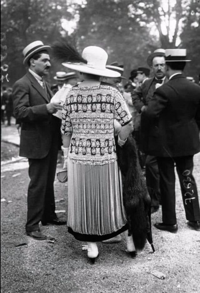 Dressed To Be Seen: Haute Couture At Longchamp In The Early 1900S