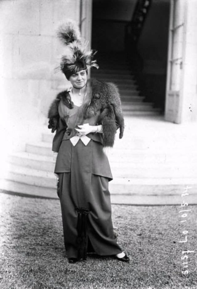 Dressed To Be Seen: Haute Couture At Longchamp In The Early 1900S