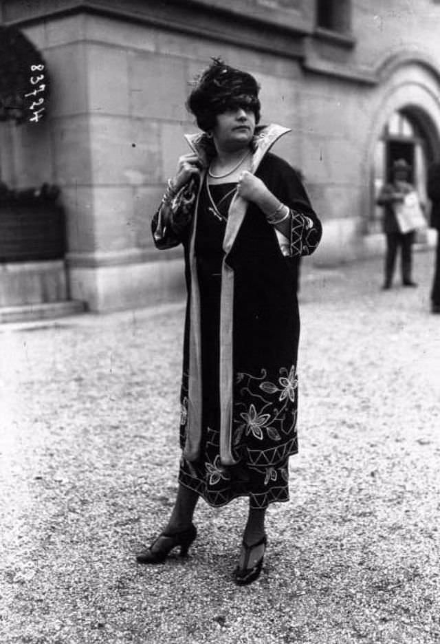 Dressed To Be Seen: Haute Couture At Longchamp In The Early 1900S